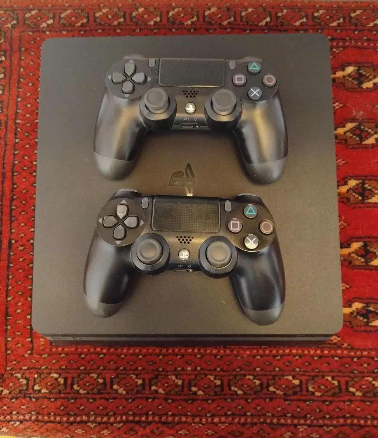 ps 4 slim 1 TB دو دسته در حد نو|کنسول، بازی ویدئویی و آنلاین|اصفهان, باغ گلها|دیوار