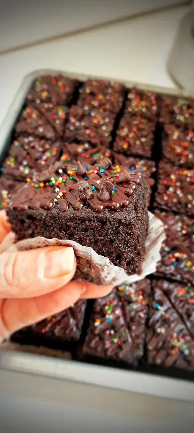 تولید انواع کیک خیس ، شیرینی ، رولت|خوردنی و آشامیدنی|شاهینشهر, خانه کارگر|دیوار