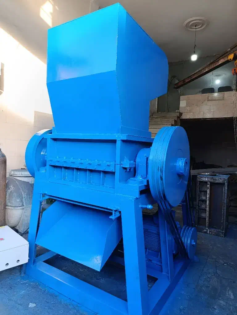 نیازمند کارگر ساده اقا|استخدام صنعتی، فنی، مهندسی|کرمانشاه, |دیوار