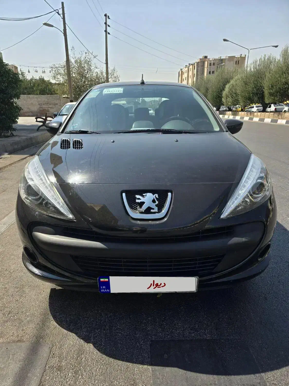 ۲۰۷ فلز ۴۰۲ دنده|خودرو سواری و وانت|شیراز, ارم|دیوار