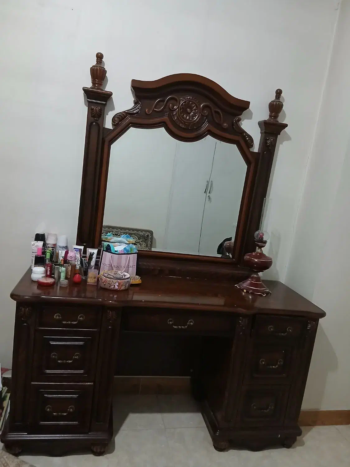 میز آرایش  کار کرده|بوفه، ویترین، کنسول|تهران, شهرک صادقیه|دیوار