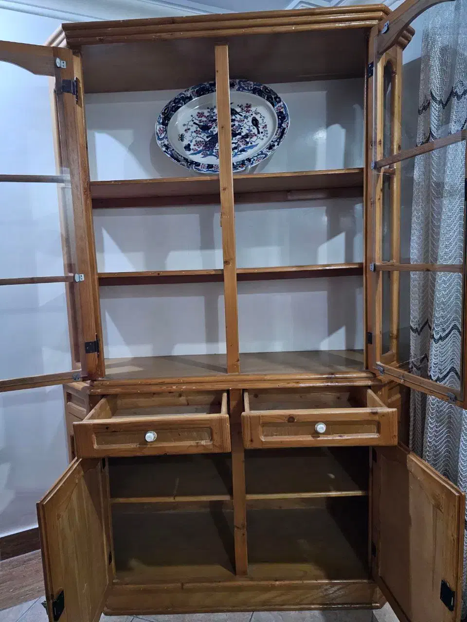 بوفه چوب نراد روسی کاملا نو|بوفه، ویترین، کنسول|رشت, سعدی (تختی)|دیوار