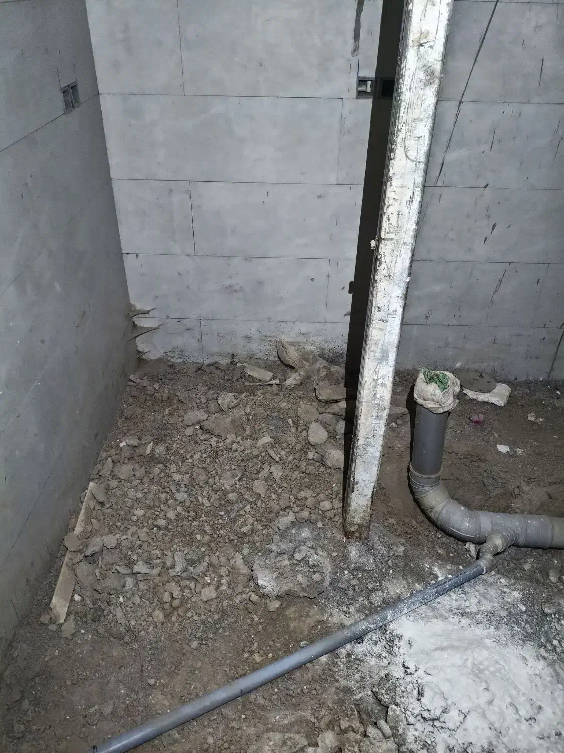 کارگر لوله کش آب و فاضلاب|استخدام معماری، عمران و ساختمانی|تهران, جلیلی|دیوار