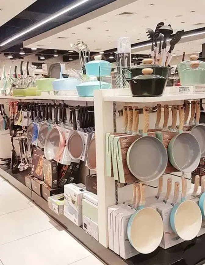 نیاز به یک همکار آقا ویک همکار خانوم|استخدام بازاریابی و فروش|رشت, گلسار|دیوار