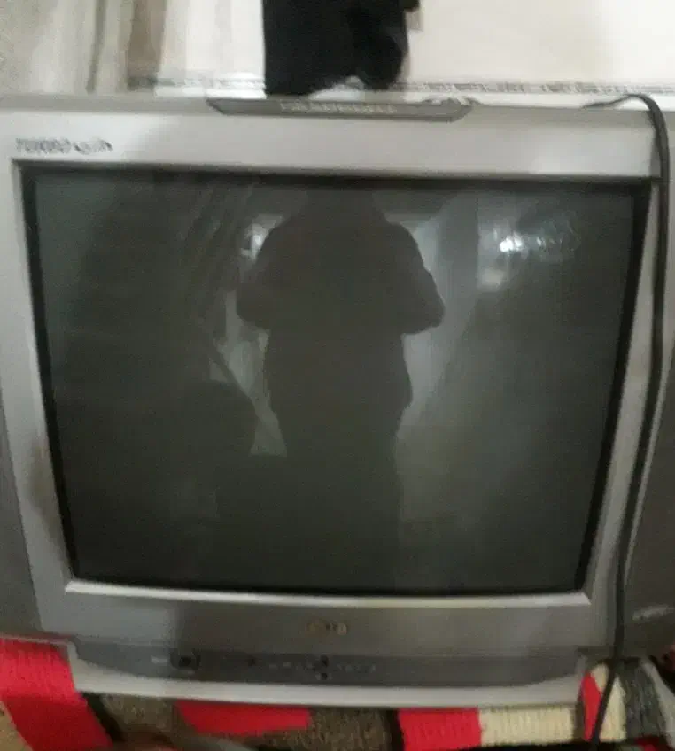 تلوزیون ۲۴اینج|تلویزیون و پروژکتور|قرچک, زیبا شهر|دیوار