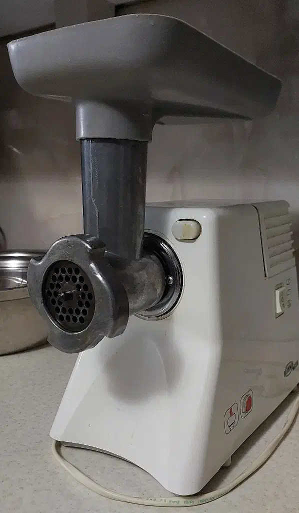 چرخ گوشت مه نیک|خردکن، آسیاب، غذاساز|رودسر, |دیوار