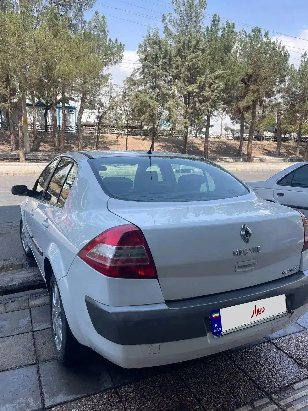 مگان ۸۹ اتومات ۲۰۰۰|خودرو سواری و وانت|محمدیه-قزوین, |دیوار