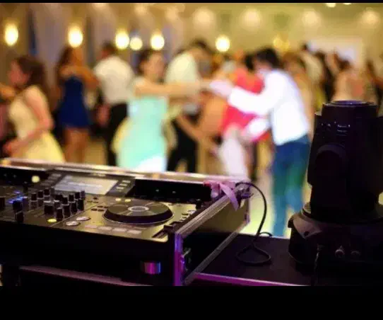 اجرای مراسم .موسیقی زنده.|خدمات پذیرایی، مراسم|کرمانشاه, |دیوار