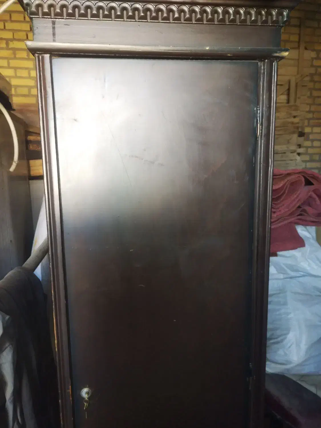 کمد لباس و عدد  و بوفه. سالم.|بوفه، ویترین، کنسول|قوچان, |دیوار