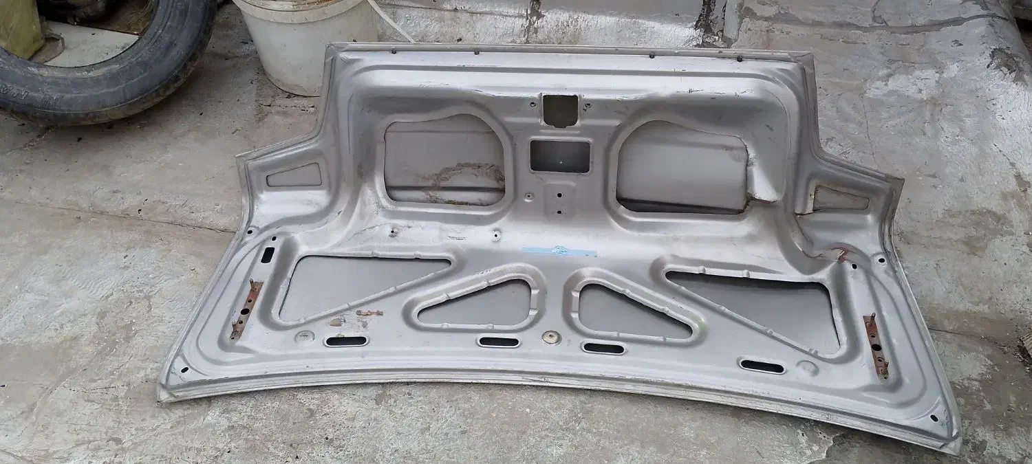 درب صندوق عقب پراید ۱۳۲ و درب عقب سمت راست|قطعات یدکی و لوازم جانبی|تهران, زنجان جنوبی|دیوار