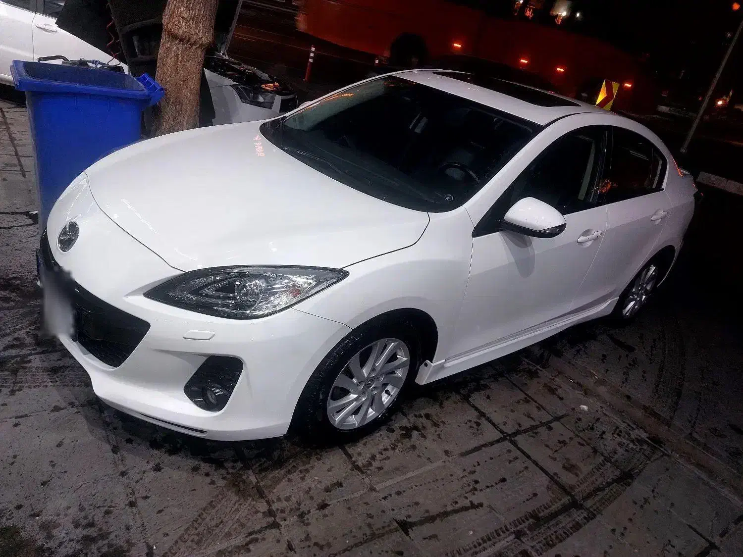 مزدا ۹۵ تیپ ۴ تک برگ سند|خودرو سواری و وانت|تهران, فلسطین (میدان انقلاب)|دیوار