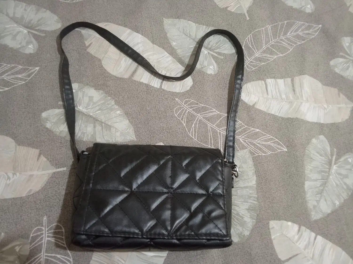 تعدادی کیف در حد نو|کیف، کفش، کمربند|کرج, خرمدشت|دیوار