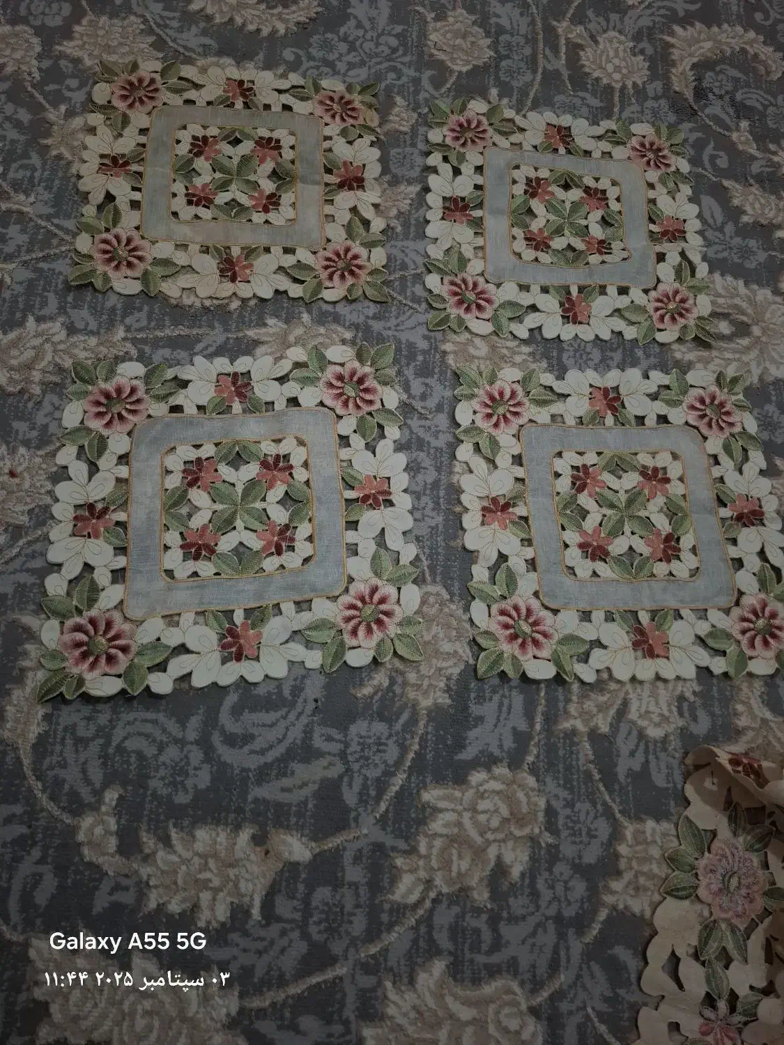 رومیزی 4 تیکه هویه کاری 350 هزار|پرده، رانر، رومیزی|کرمانشاه, |دیوار