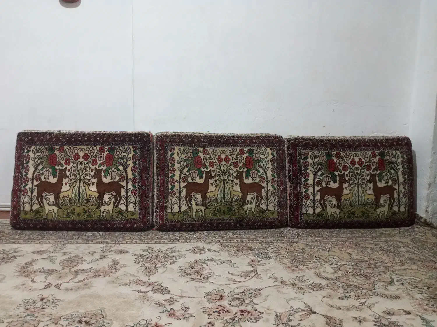 ۶ عدد پشتی دستبافت|پشتی|کرمانشاه, |دیوار