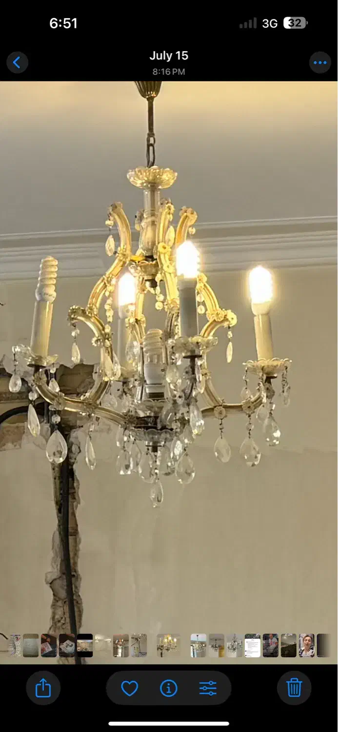 لوستر شیشه ای|لوستر و چراغ آویز|شیراز, بعثت|دیوار