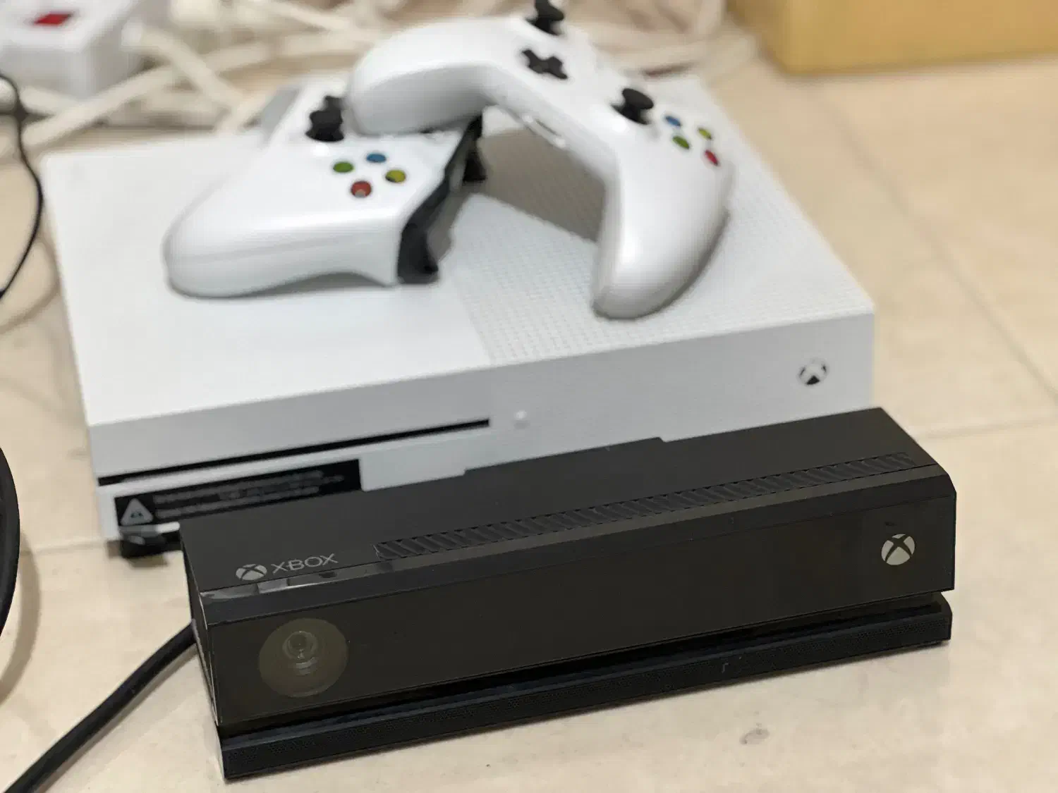 اکس باکس وان اس ۱ ترا با کینکت و ۲ دسته|کنسول، بازی ویدئویی و آنلاین|شیراز, عفیفآباد|دیوار