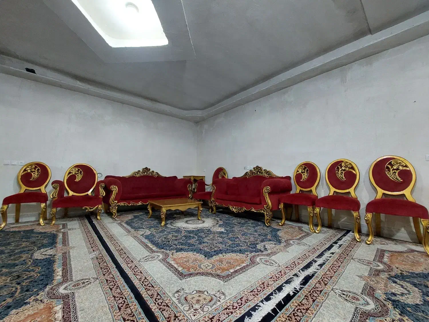 مبل کلاسیک شیک|مبلمان خانگی و میز عسلی|یاسوج, |دیوار