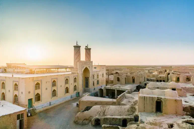 تور 2 روزه ورزنه تلفیقی از کویر و فرهنگ|تور و چارتر|رشت, شهرک آیت الله منتظری|دیوار