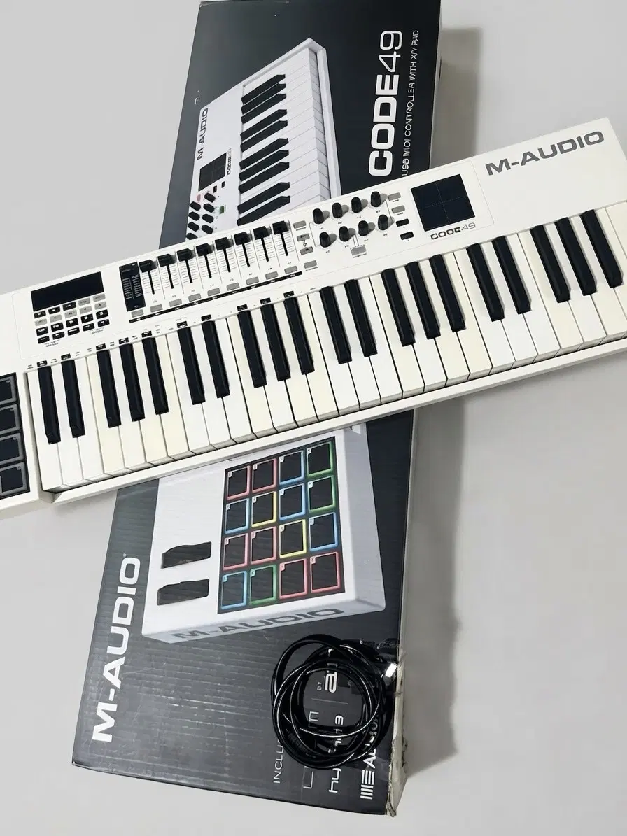 MIDI controller M-audio code 49 میدی کنترلر|پیانو، کیبورد، آکاردئون|تهران, مهرآباد|دیوار