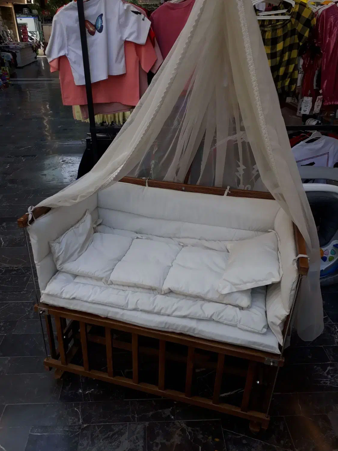 گهواره|تخت و صندلی بچه|قرچک, مهدیه|دیوار