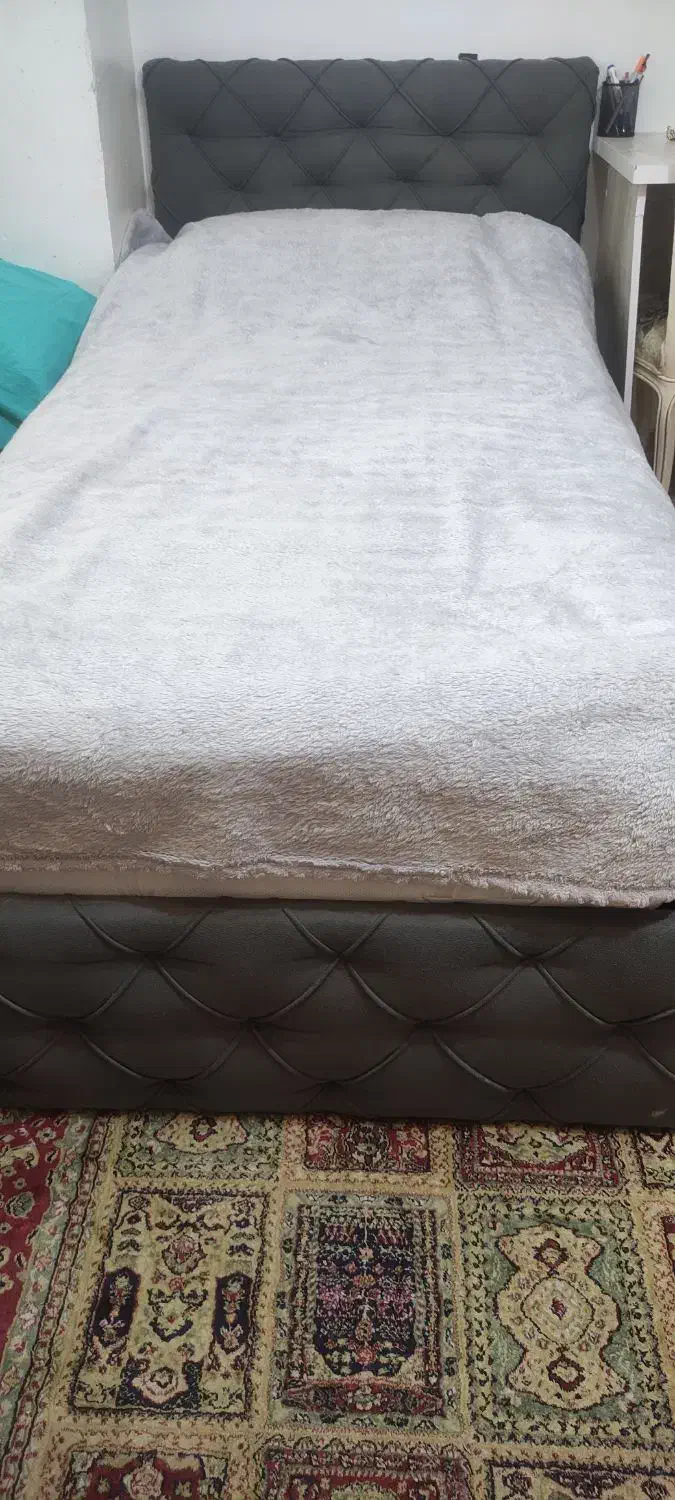 تخت یک نفره پارچه ای|تخت و سرویس خواب|تهران, اکباتان|دیوار