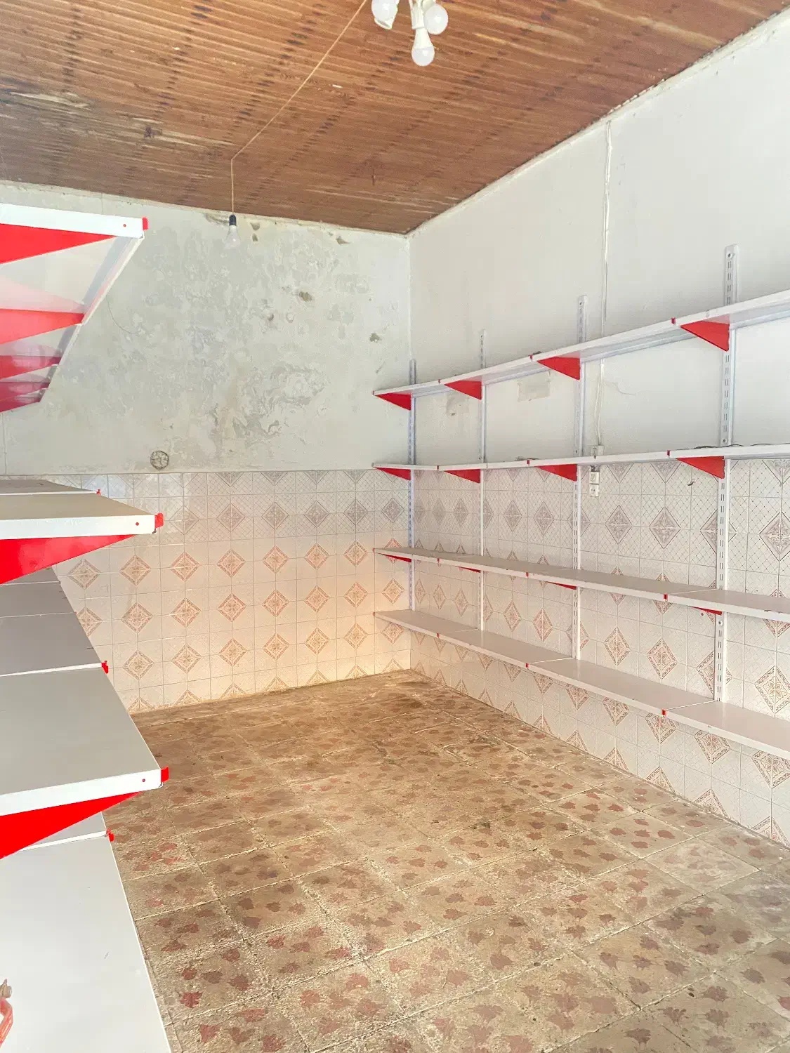 مغازه ۱۸متری تمچال فقط ۲۵ تومن|اجارهٔ مغازه و غرفه|آستانه اشرفیه, |دیوار