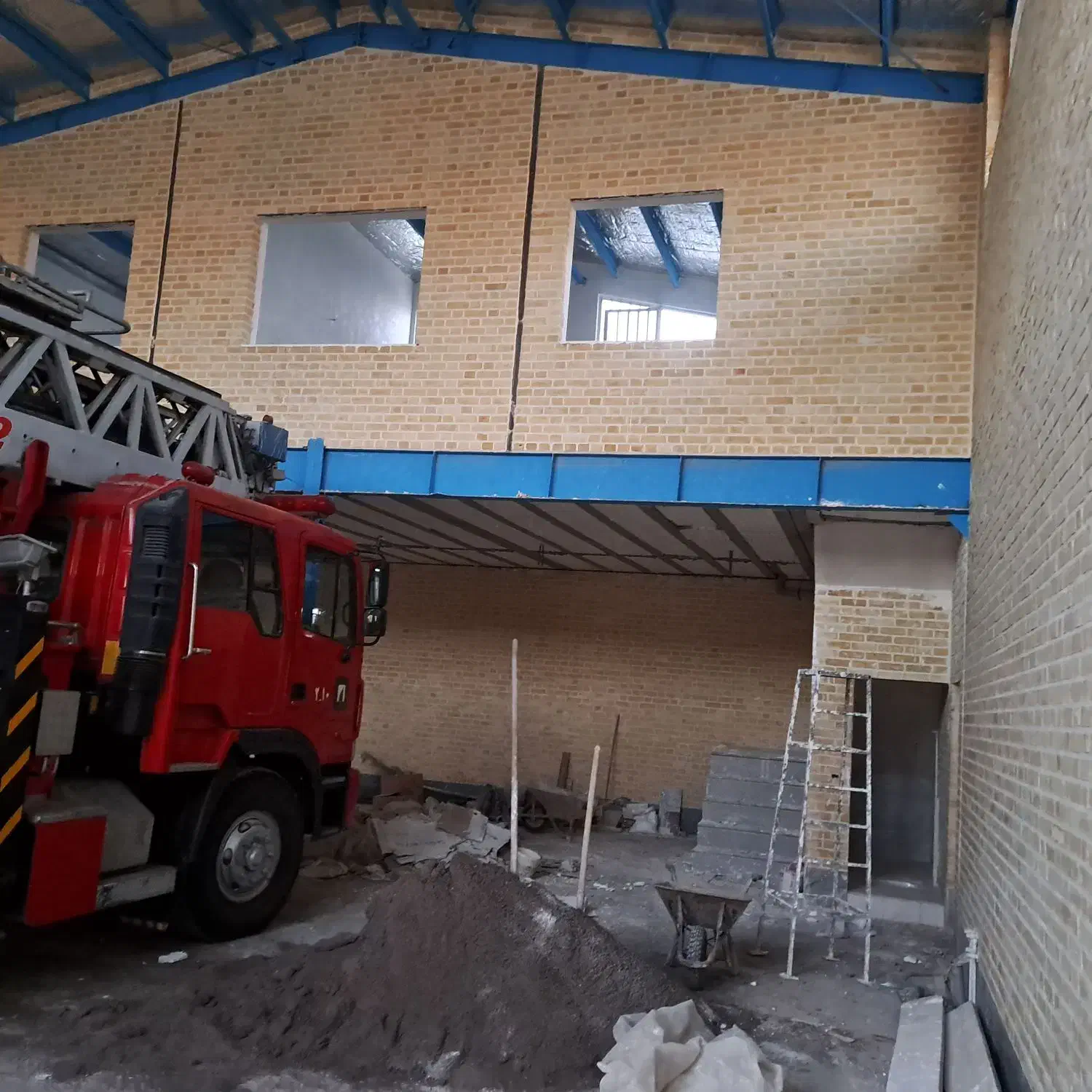 اجاره سوله ۳۰۰متری شهرک صنعتی نوآوران|اجارهٔ دفتر صنعتی، کشاورزی، تجاری|زنجان, |دیوار