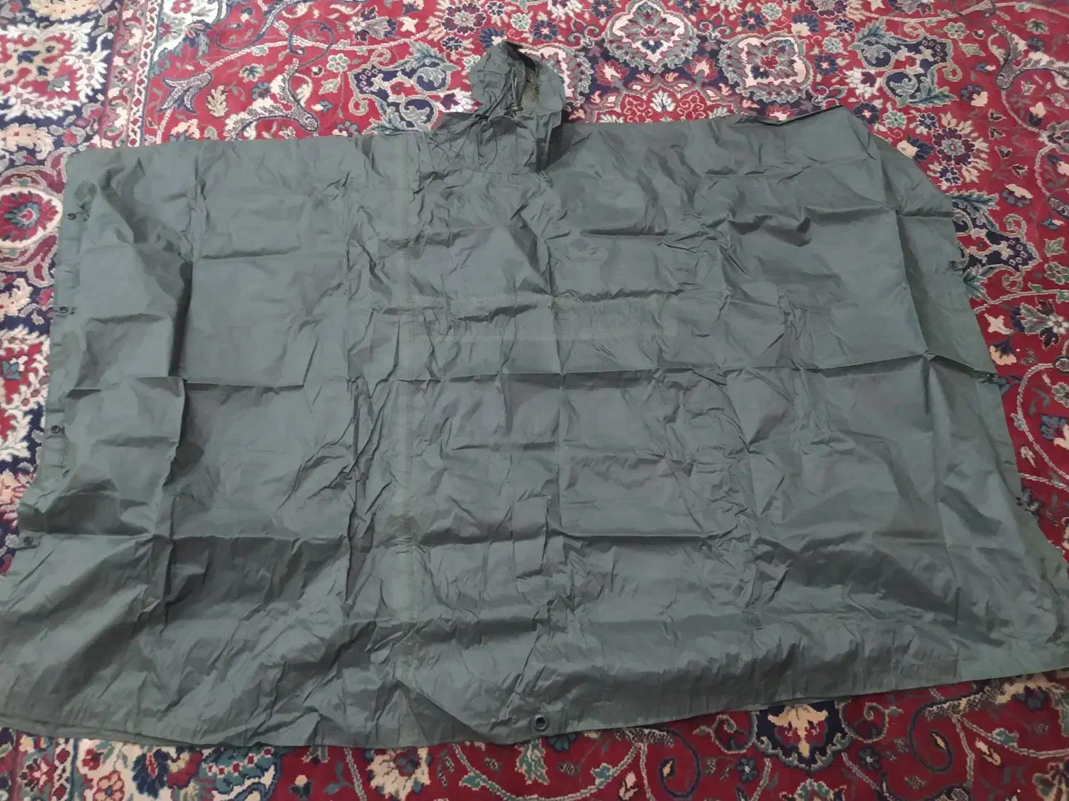 پانچو و لباس بارونی|لباس|فسا, |دیوار