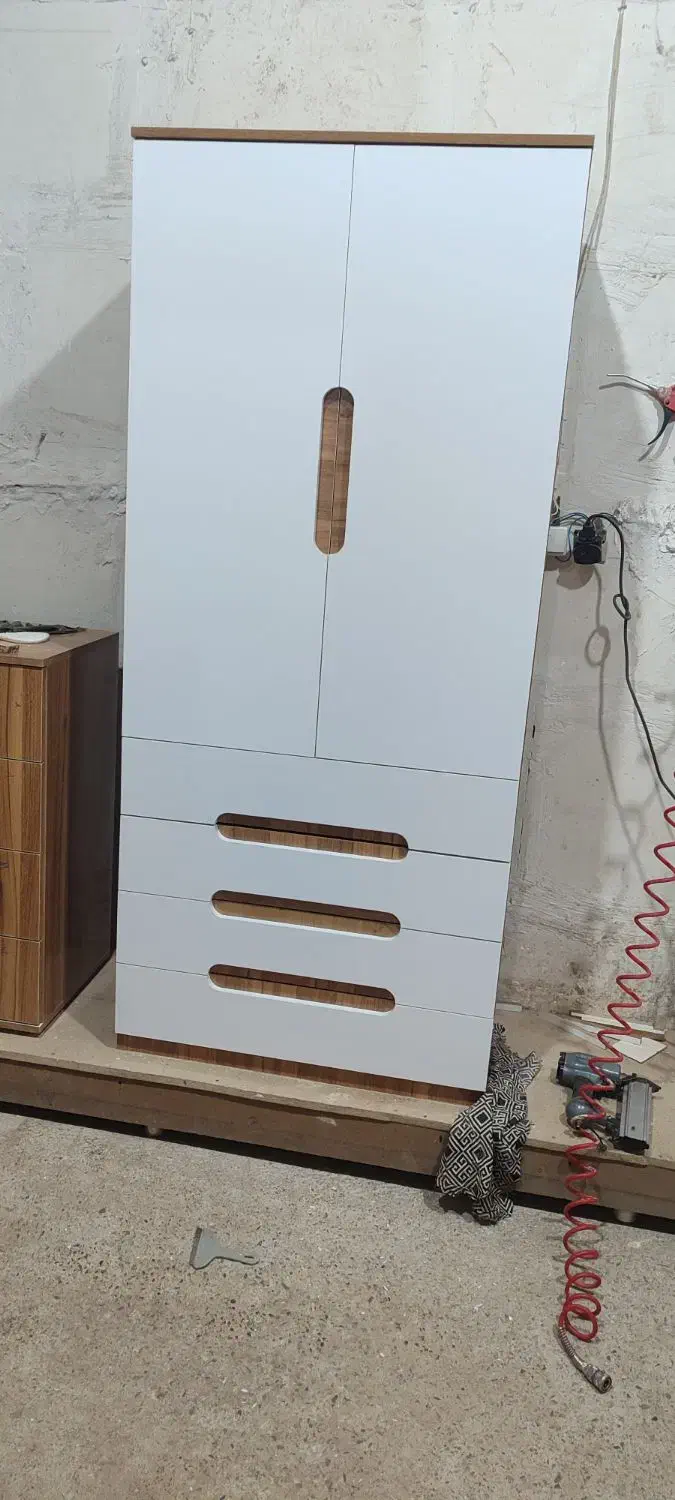 کمد لباس|جاکفشی، کمد، دراور|نیشابور, گنبد سبز|دیوار