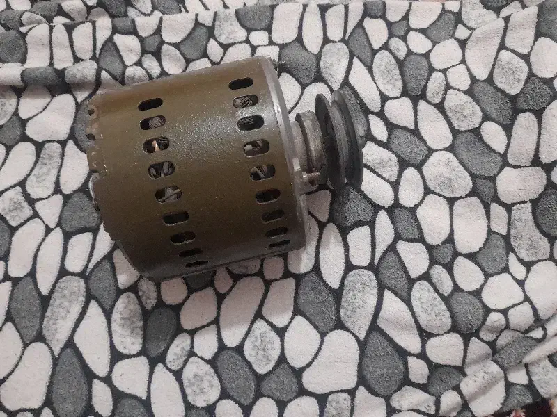 دینامه کولر آبی|کولر آبی|ری, شهادت|دیوار