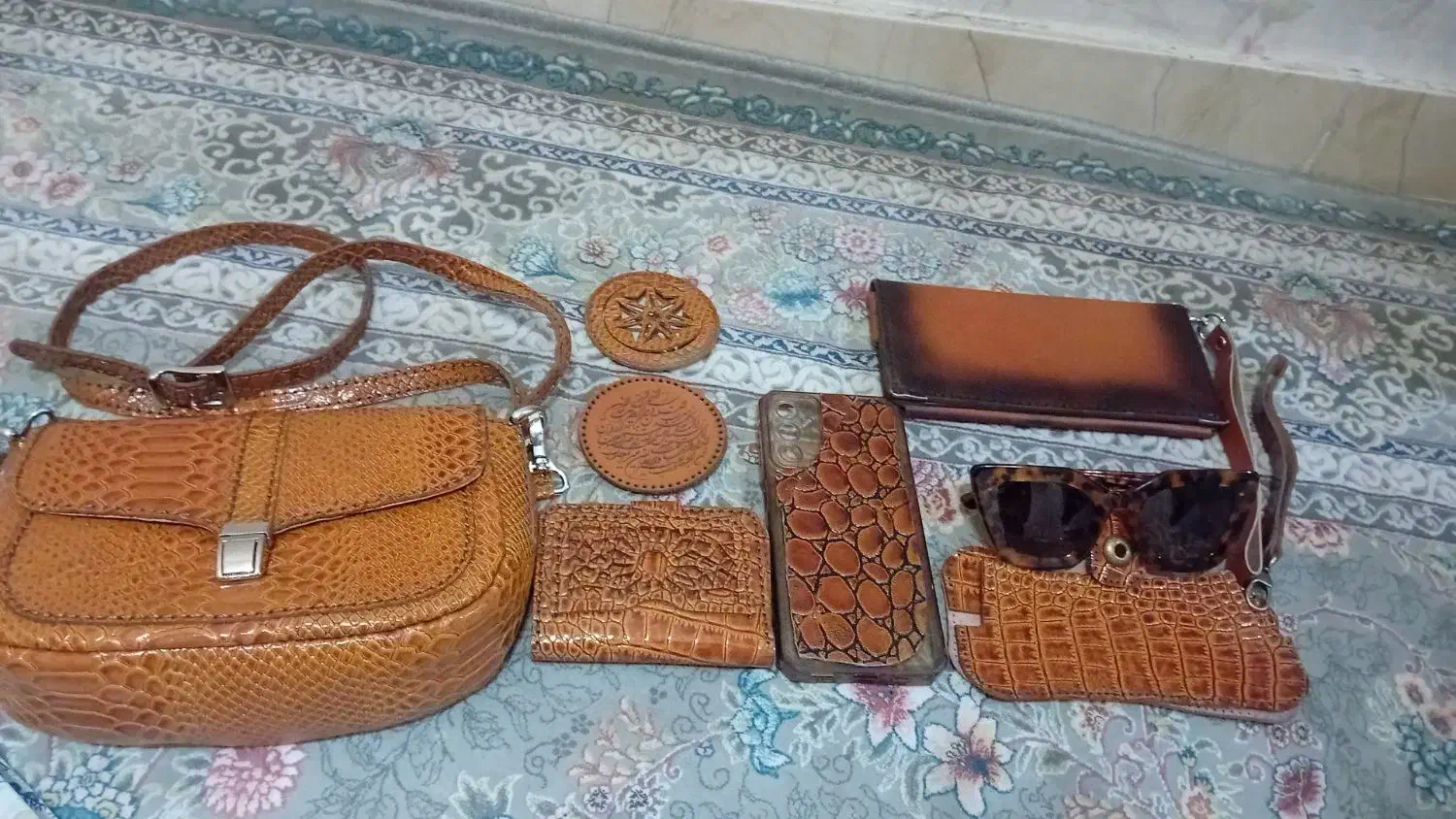 کیف چرم|کیف، کفش، کمربند|زنجان, |دیوار