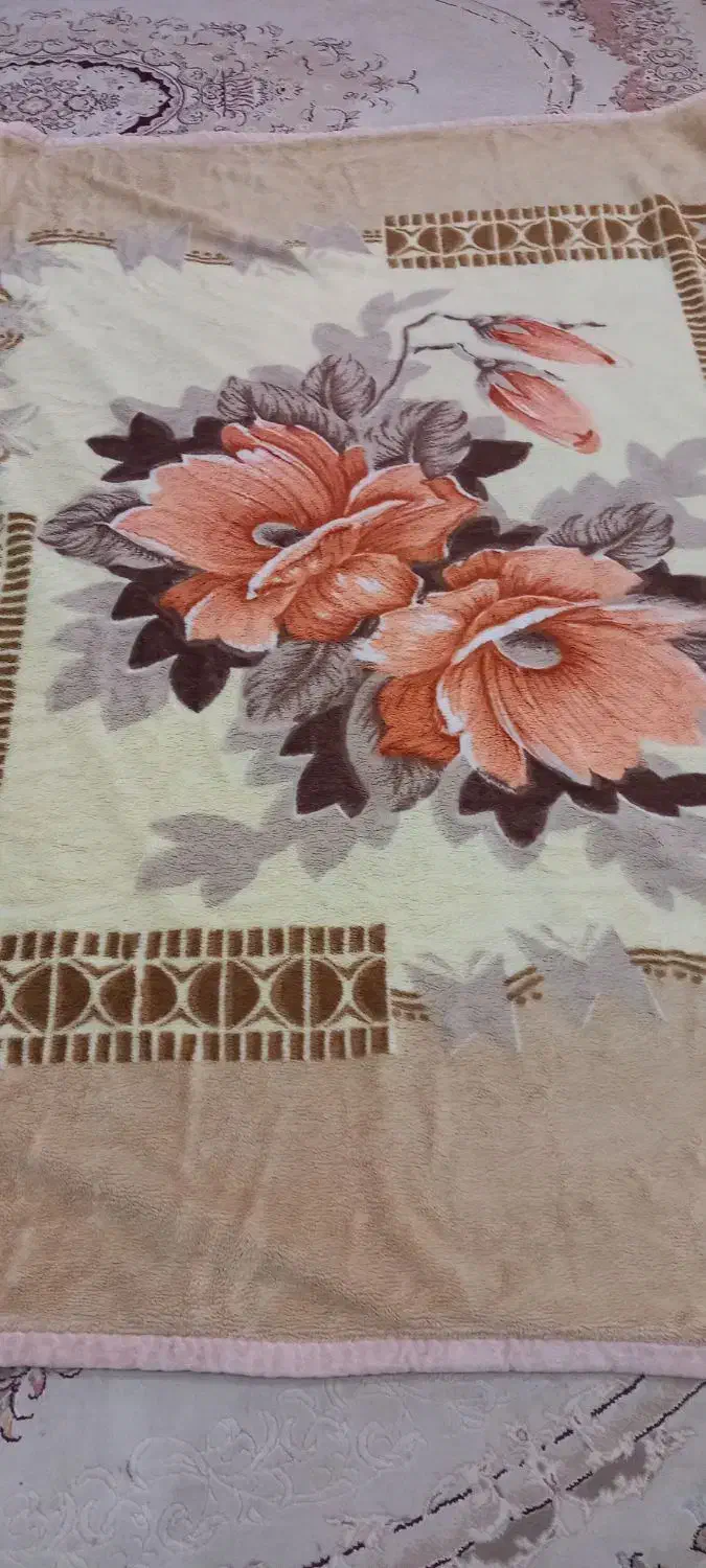 پتو گلبافت دو نفره|رختخواب، بالش، پتو|فومن, |دیوار