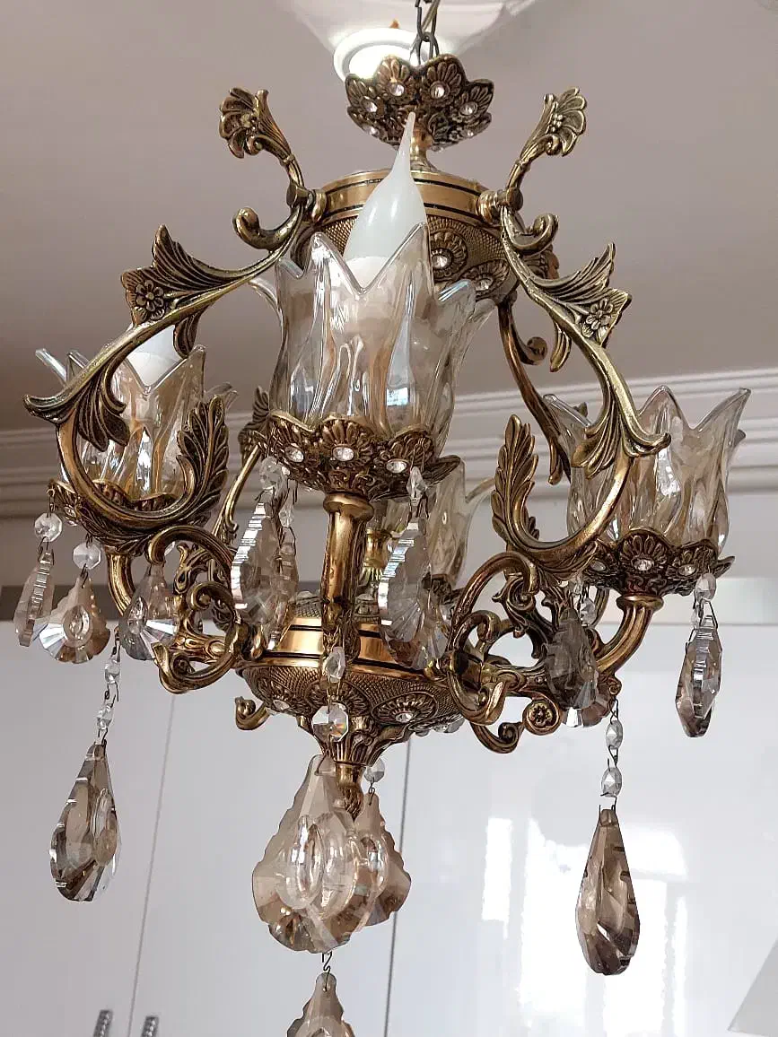 لوستر کریستالی کلاسیک،سالم و بدون نقص|لوستر و چراغ آویز|نقده, |دیوار