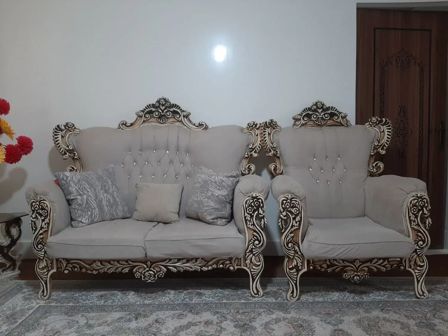 مبل ۷ نفره سلطنتی|مبلمان خانگی و میز عسلی|اسفرورین, |دیوار