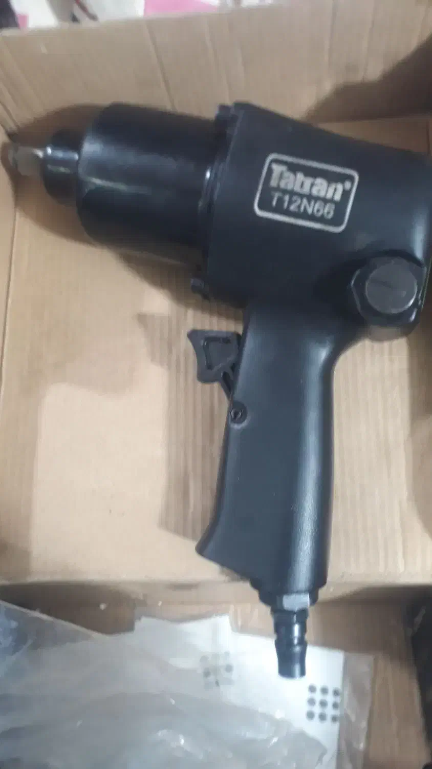 بکس بادی تایتان|ابزارآلات|خرمدره, |دیوار