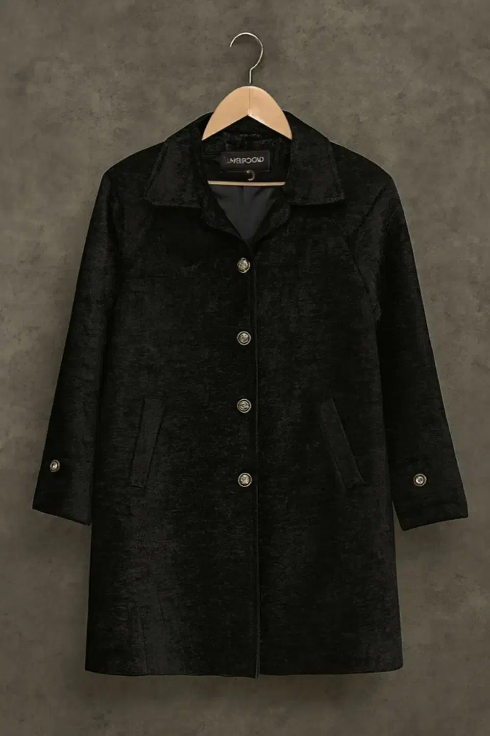 مانتو کتی آستردار|لباس|قم, مصلاء|دیوار