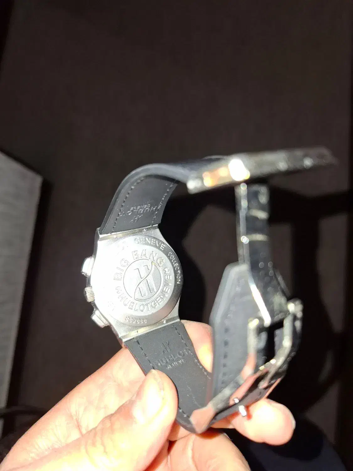 هابلوت|ساعت|اهواز, فولاد|دیوار