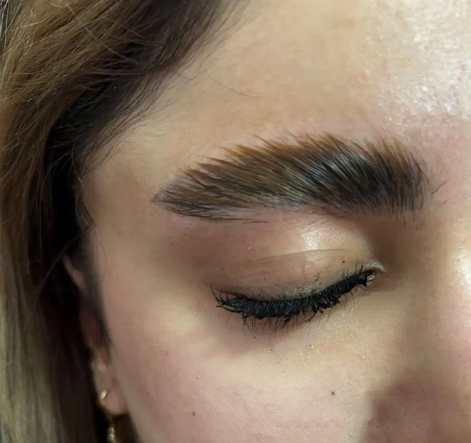 اکستنشن مژه و لیفت ابرو ومژه|خدمات آرایشگری و زیبایی|رشت, گلسار|دیوار