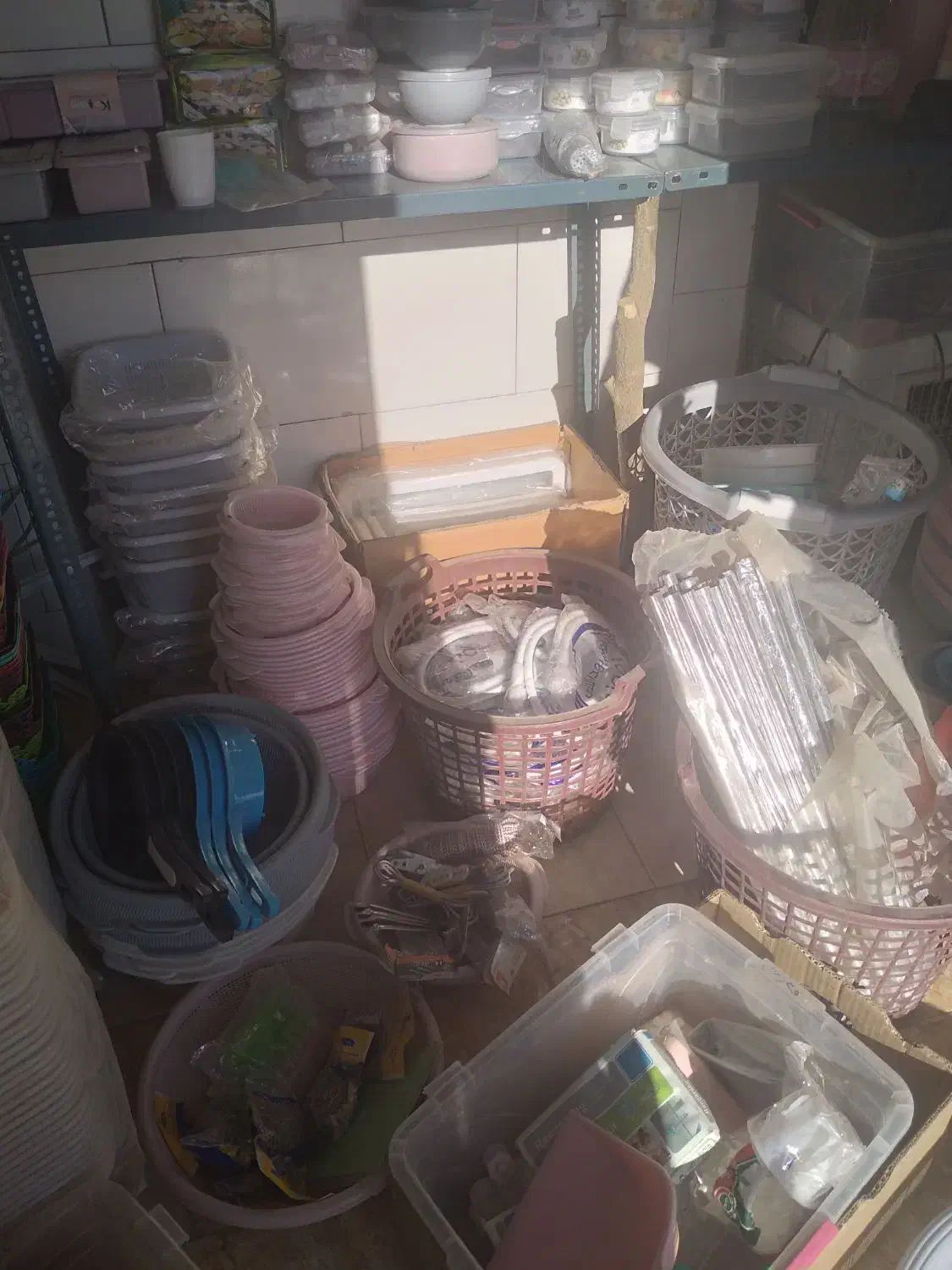 ظروف پلاستیک|ظروف نگهدارنده، پلاستیکی، یک‌بارمصرف|گلپایگان, |دیوار