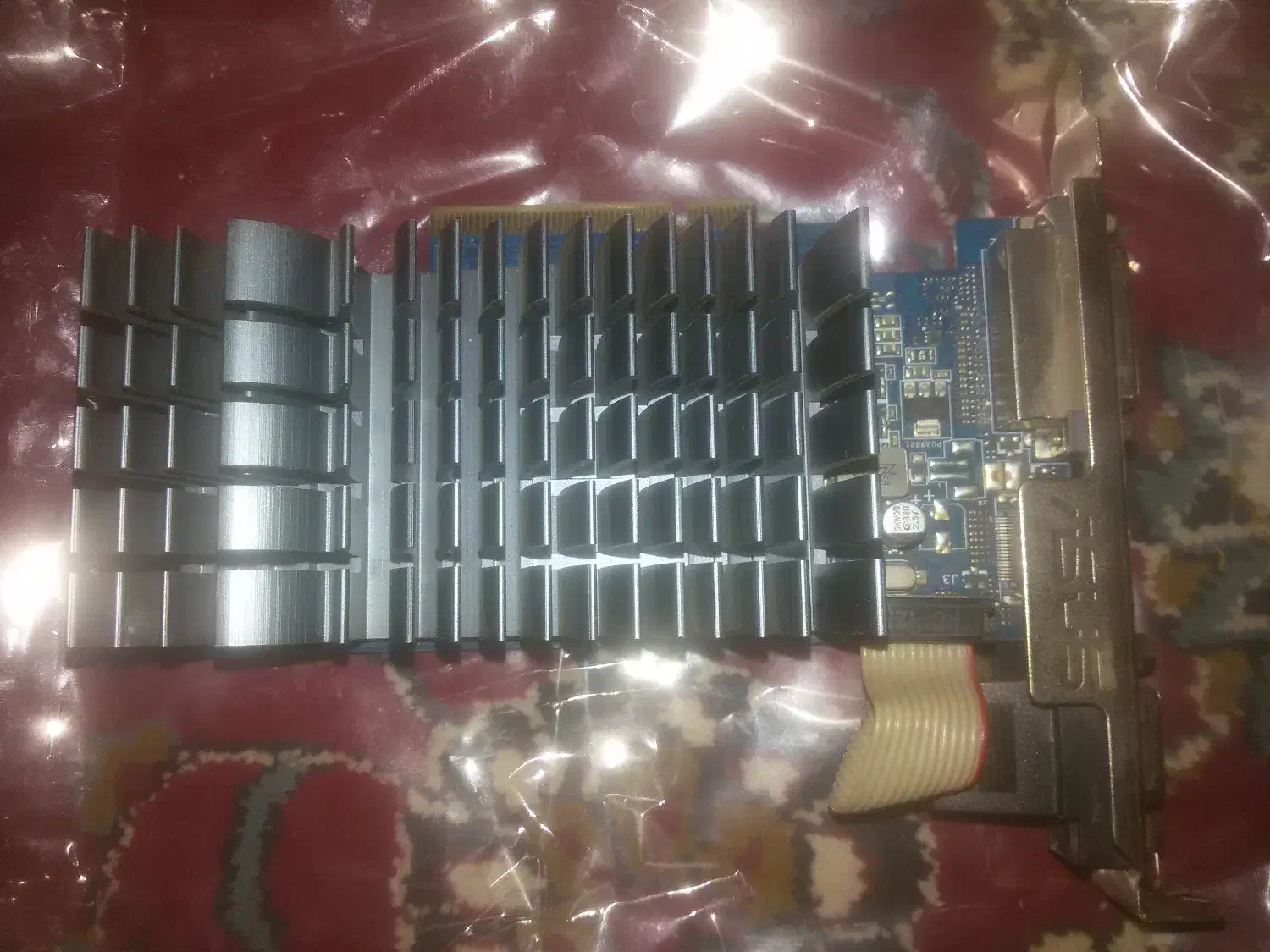 کارت گرافیک gt 710 1gb ddr3 asus|قطعات و لوازم جانبی رایانه|قم, چهل درخت|دیوار