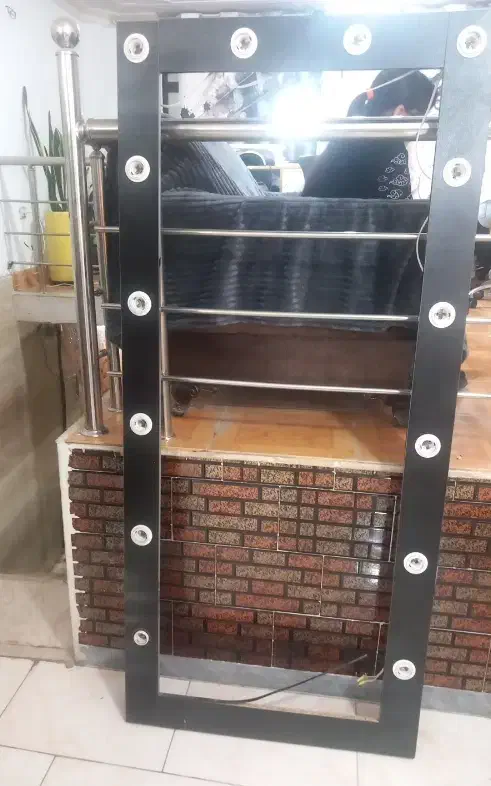 قاب آینه|آینه|فردیس, شهرک شهید حسینی|دیوار