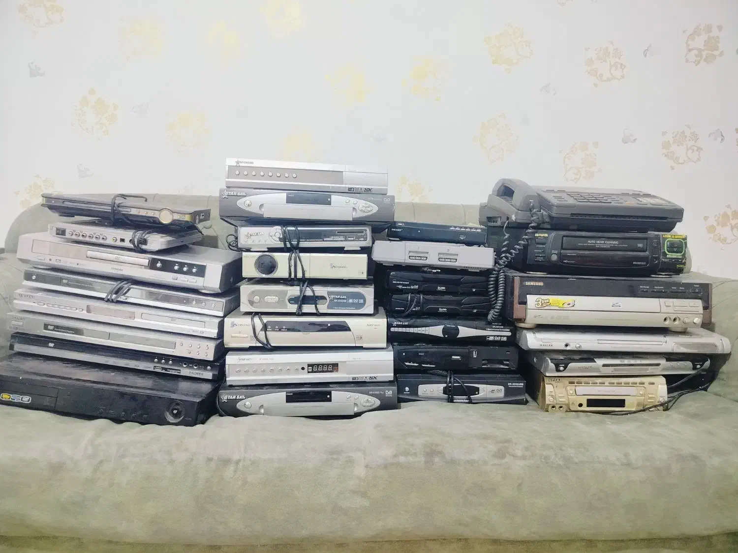 انواع دستگاه گیرنده دیجیتال سی دی پلیر و...|صوتی و تصویری|بوشهر, |دیوار