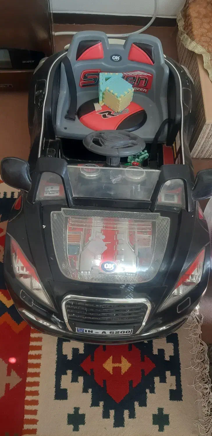 ماشین شارژی|اسباب‌بازی بچه|شاهین‌شهر, مخابرات (شهید بهشتی)|دیوار