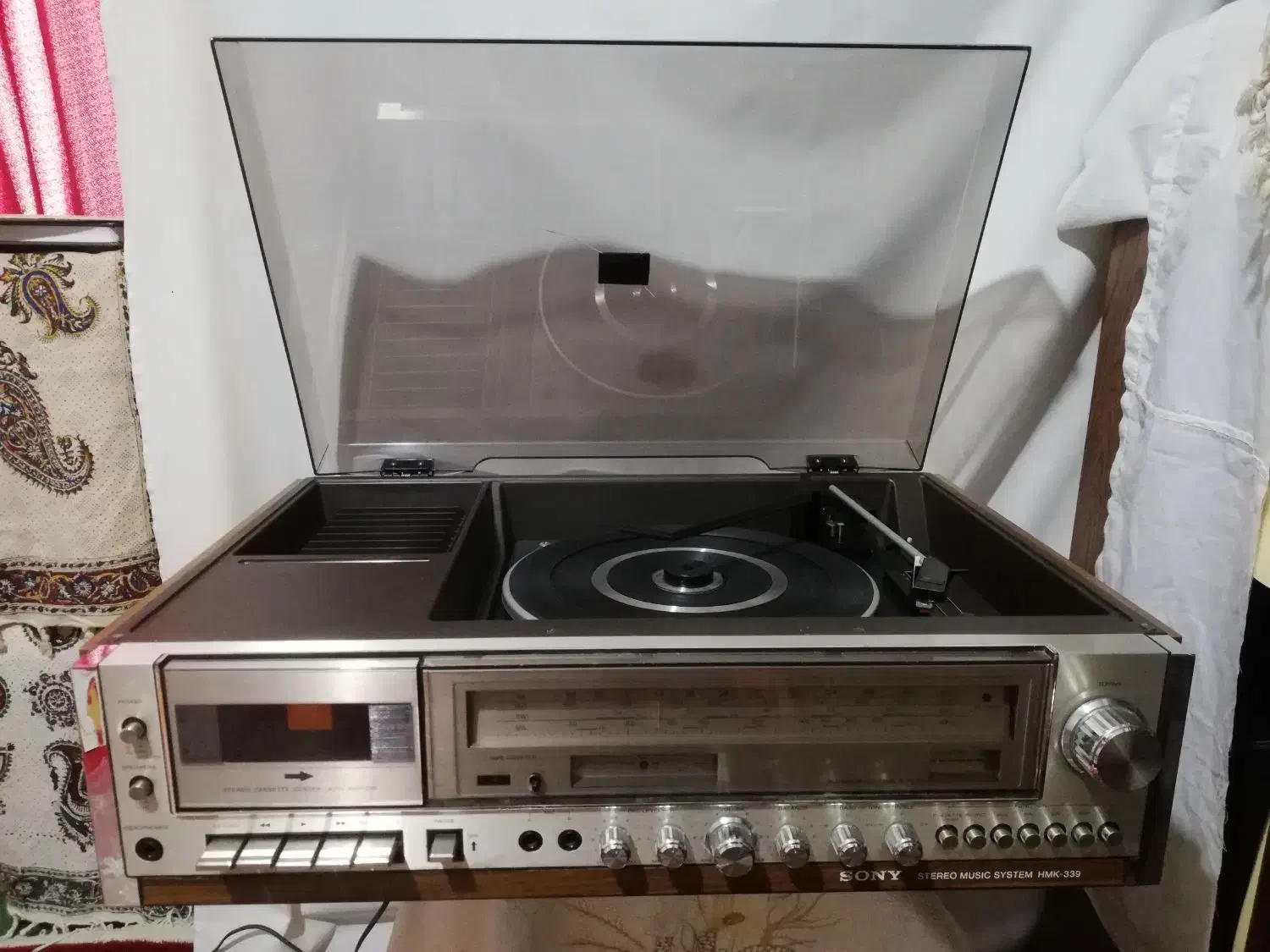 وسایل انتیک.|کلکسیون اشیاء عتیقه|سنندج, |دیوار