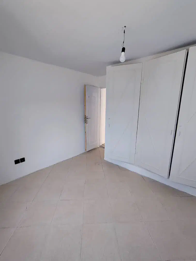 ۱۴۰ متر/ ۳ پارکینگ / موقعیت اداری / مسکونی / مخبری