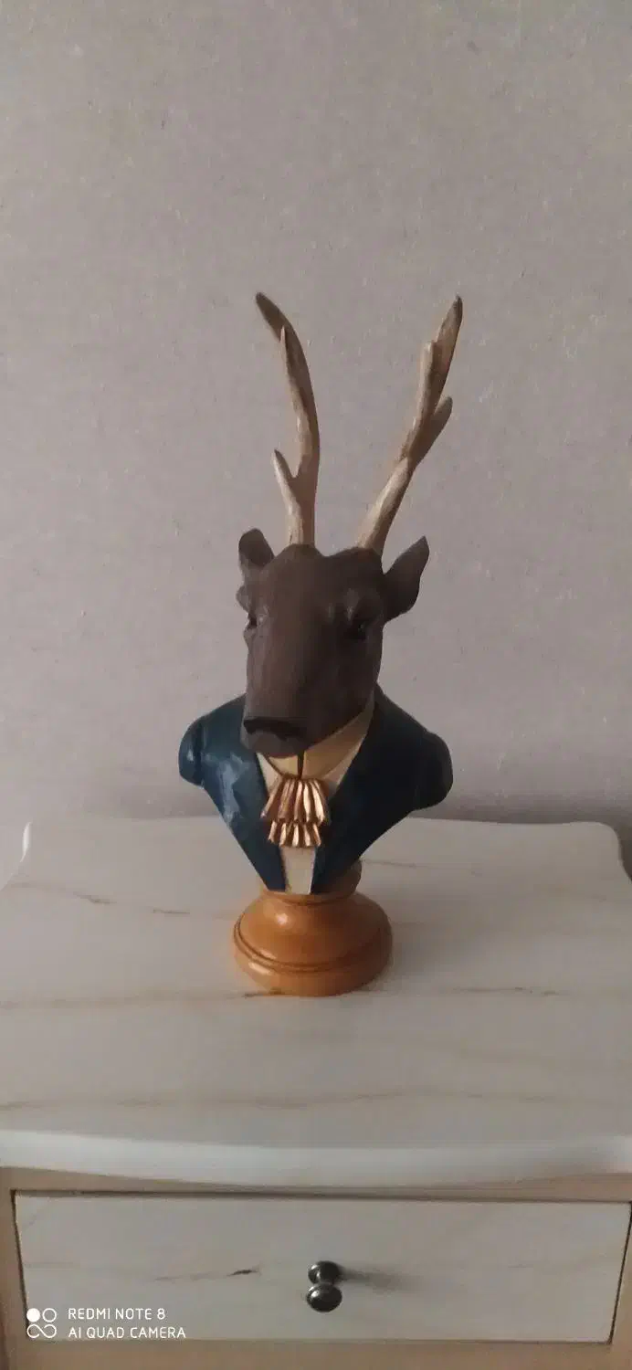 مجسمه|مجسمه، تندیس، ماکت|فولادشهر, مسکن مهر فولادشهر|دیوار