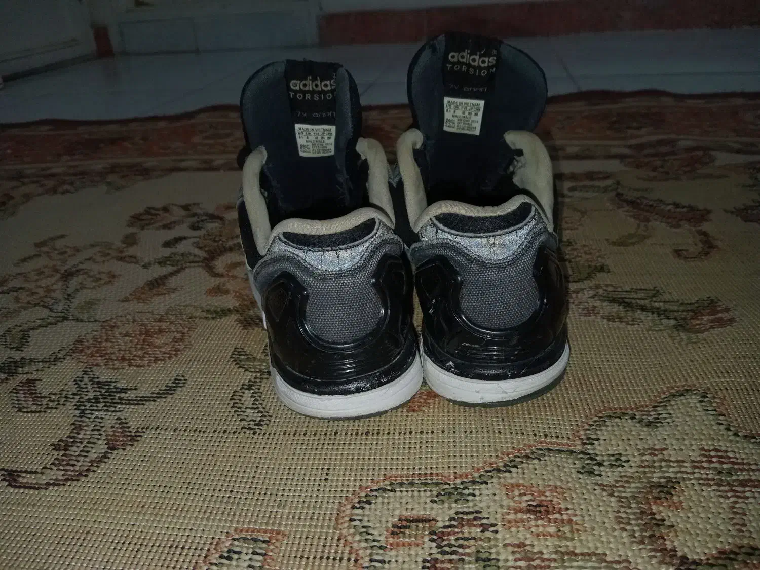 zx برزنتی سالم جهت معاوضه|کیف، کفش، کمربند|کهریزک, |دیوار