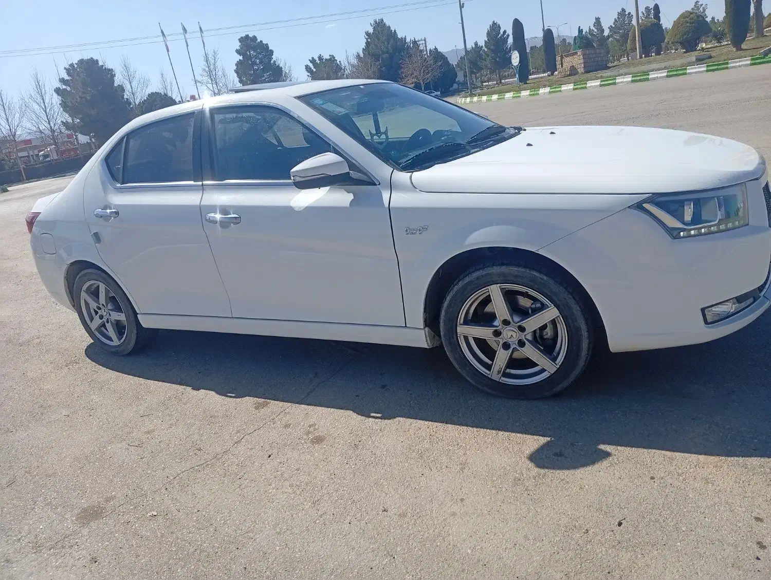 دنا|خودرو سواری و وانت|سبزوار, کهنه آب|دیوار