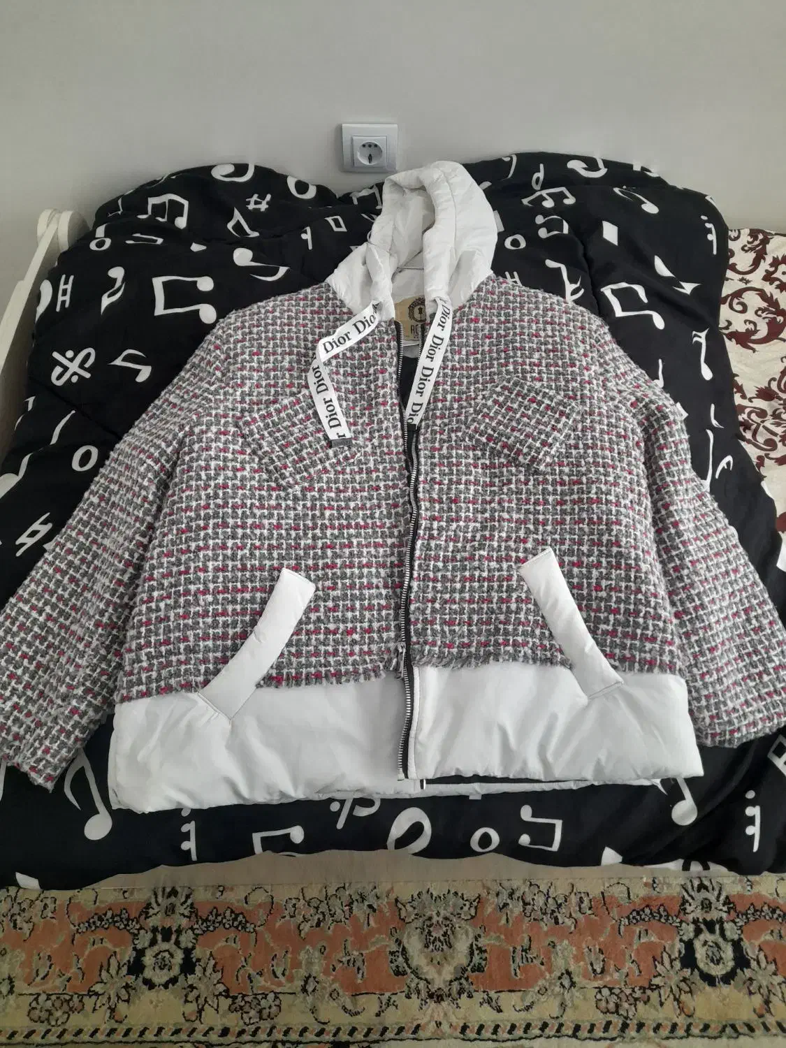 دوتا کاپشن و چنتا شلوار|لباس|گرمدره, |دیوار