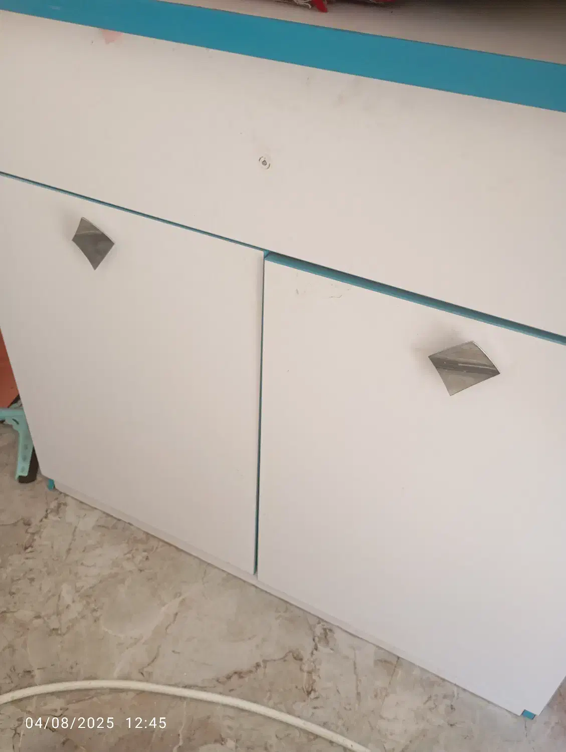 لوازم ارایشگری|آرایشگاه و سالنهای زیبایی|خسروشاه, |دیوار